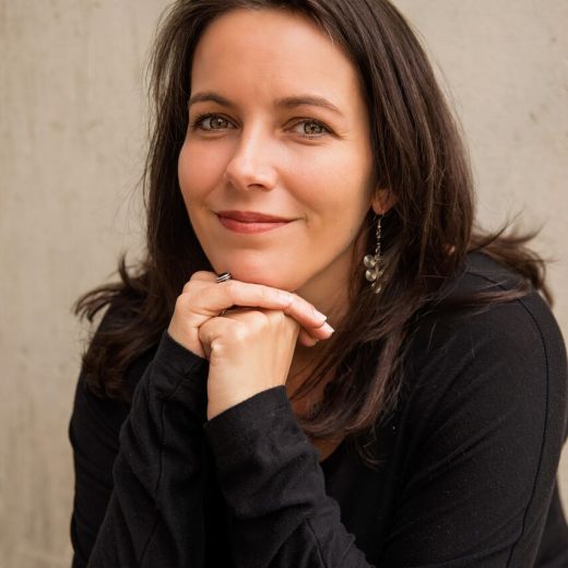 Global Mom podcast host